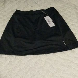 NWT Skort